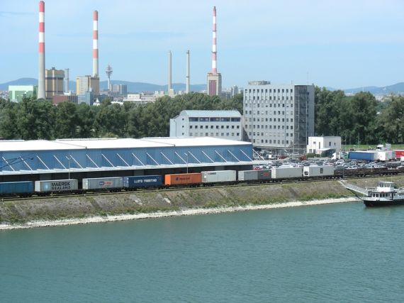 Freudenau harbour - north view © Hafen Wien